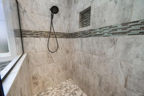 Tiny photo for 1424 Lake Manor Dr Dr, Forest, VA 24551 (MLS # 365306)