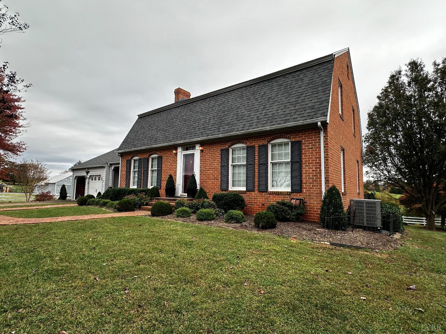 1687 Pilgrim Road, Goode, Virginia image 2