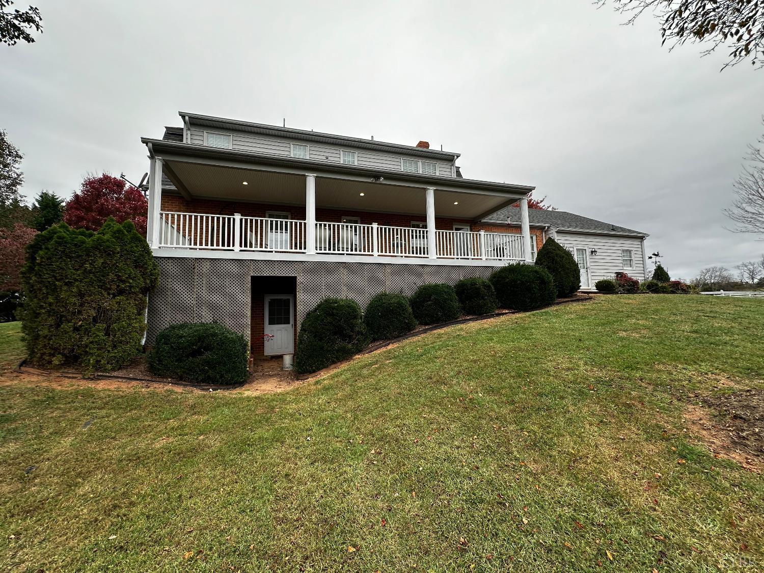 1687 Pilgrim Road, Goode, Virginia image 3