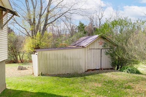 Tiny photo for 1868 LYNCHBURG SALEM TURNPIKE, Bedford, VA 24551 (MLS # 363729)