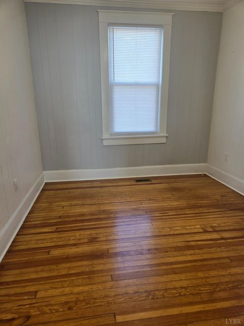 Tiny photo for 701 Mansfield Avenue, Lynchburg, VA 24501 (MLS # 362641)