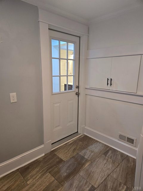 Tiny photo for 701 Mansfield Avenue, Lynchburg, VA 24501 (MLS # 362641)