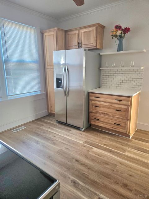 Tiny photo for 701 Mansfield Avenue, Lynchburg, VA 24501 (MLS # 362641)