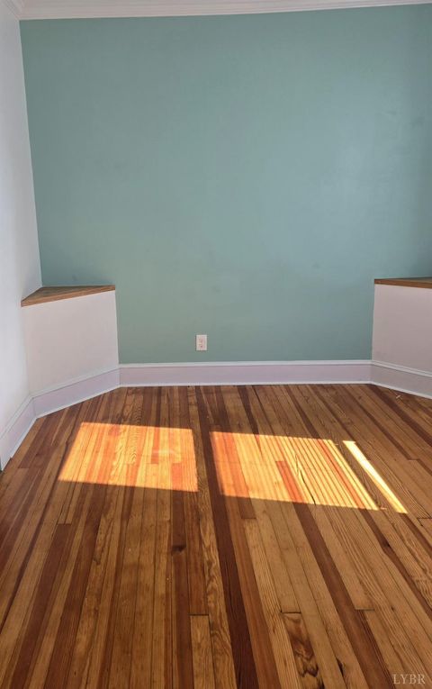 Tiny photo for 701 Mansfield Avenue, Lynchburg, VA 24501 (MLS # 362641)
