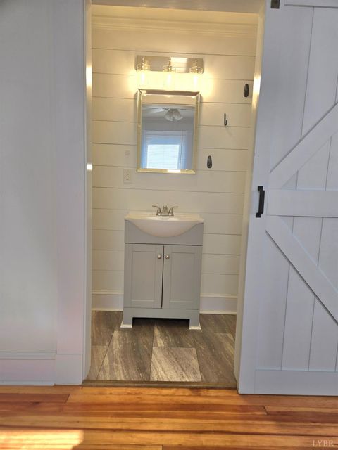 Tiny photo for 701 Mansfield Avenue, Lynchburg, VA 24501 (MLS # 362641)