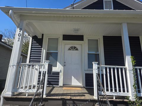 Tiny photo for 701 Mansfield Avenue, Lynchburg, VA 24501 (MLS # 362641)