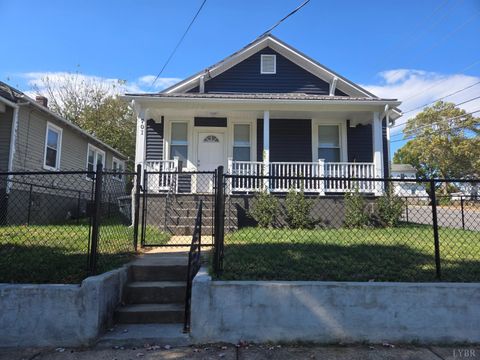 Photo of 701 Mansfield Avenue, Lynchburg, VA 24501 (MLS # 362641) Photo of 701 Mansfield Avenue, Lynchburg, VA 24501 (MLS # 362641)