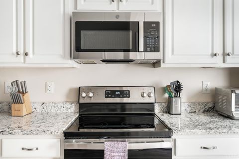 Tiny photo for 1137 Mariners Way #48, Huddleston, VA 24104 (MLS # 362032)