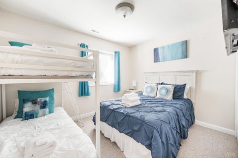 Tiny photo for 1137 Mariners Way #48, Huddleston, VA 24104 (MLS # 362032)