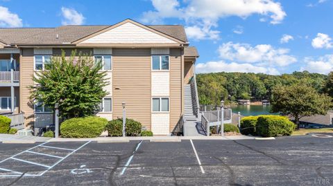 Tiny photo for 1137 Mariners Way #48, Huddleston, VA 24104 (MLS # 362032)