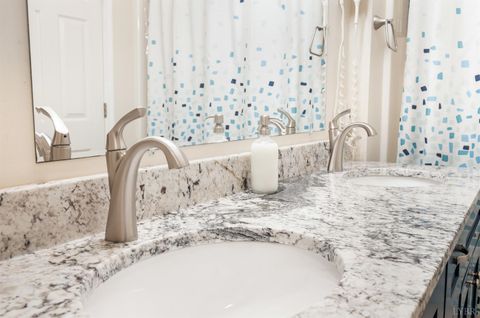 Tiny photo for 1137 Mariners Way #48, Huddleston, VA 24104 (MLS # 362032)