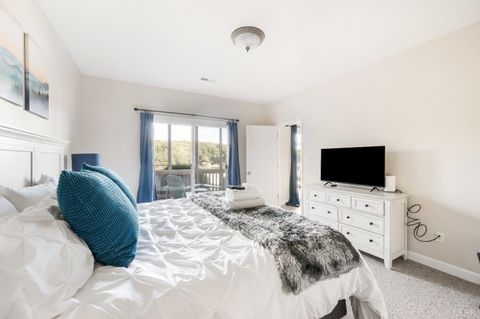 Tiny photo for 1137 Mariners Way #48, Huddleston, VA 24104 (MLS # 362032)