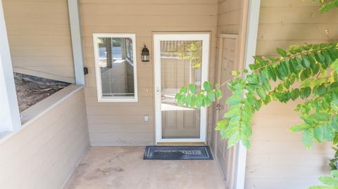 Tiny photo for 1137 Mariners Way #48, Huddleston, VA 24104 (MLS # 362032)