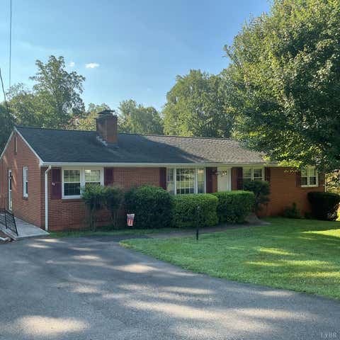 Photo of 40 Wellington Drive, Lynchburg, VA 24502 (MLS # 368684)