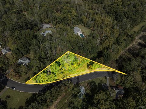 Tiny photo for 4801 Locksview Road, Lynchburg, VA 24503 (MLS # 366551)