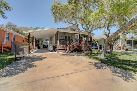 1023 S Fuqua St, Rockport, TX 73882 - MLS#: 147131