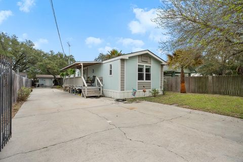 1610 Hardee St, Rockport, TX 78382 - MLS#: 147578