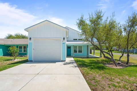 302 Steart St, Rockport, TX 78382 - MLS#: 147830