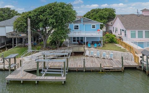 246 SW Starboard Avenue, Rockport, TX 78382 - MLS#: 147060