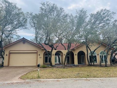 103 Cedar Ridge Dr, Rockport, TX 78382 - MLS#: 147723