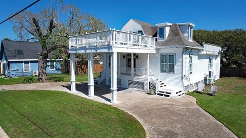 712 S Church St, Rockport, TX 78382 - MLS#: 143532