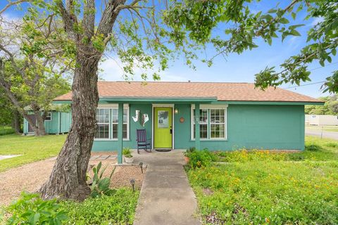 517 N Church St, Rockport, TX 78382 - MLS#: 146834