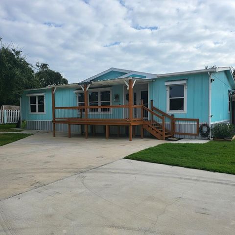 917 W Laurel St, Rockport, TX 78382 - MLS#: 145276