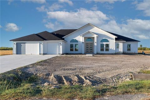 26 Northpointe Dr, Rockport, TX 78382 - MLS#: 147941