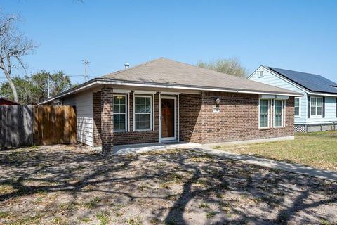 1014 S Rife, Aransas Pass, TX 78336 - MLS#: 147616