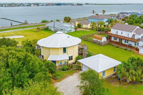 1722 Sorenson Dr, Rockport, TX 78382 - MLS#: 143255