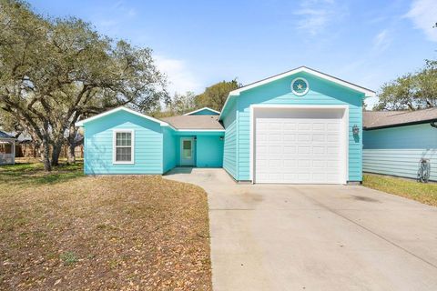 131 Treasure St, Rockport, TX 78382 - MLS#: 147721