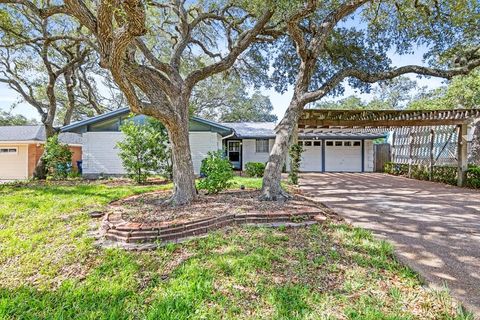 1903 Johnson Avenue, Rockport, TX 78382 - MLS#: 145566