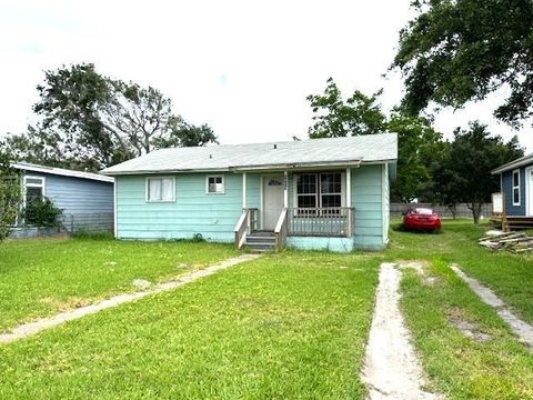 1423 S McCampbell St, Aransas Pass, TX 78336 - MLS#: 147337