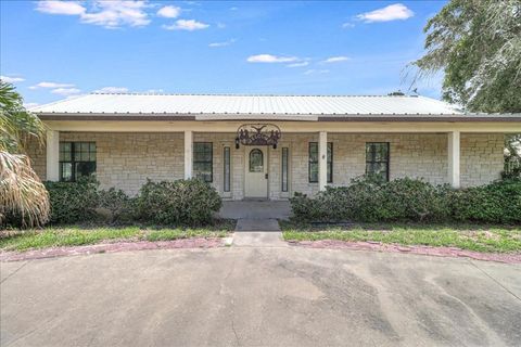 638 Oak Ave, Rockport, TX 78382 - MLS#: 144111