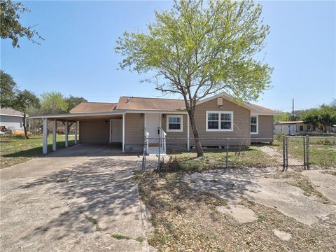 321 N 12th St, Aransas Pass, TX 78336 - MLS#: 147638