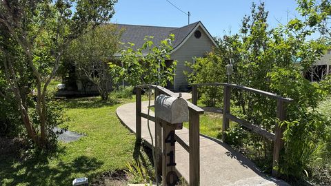410 E Roca St, Refugio, TX 78377 - MLS#: 147835