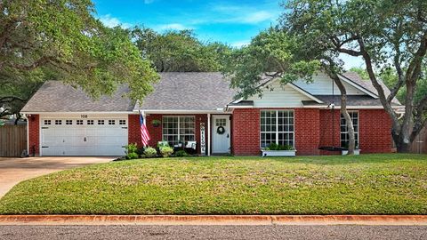 108 El Cid Dr, Rockport, TX 78382 - MLS#: 147976