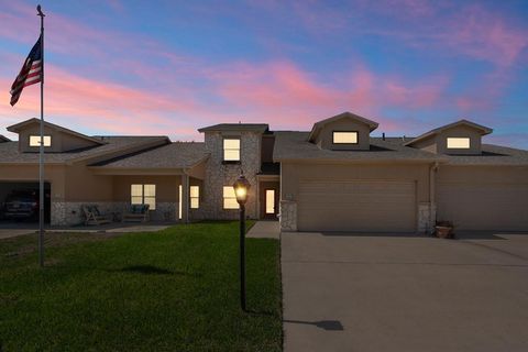12 Olde Towne Ln, Rockport, TX 78382 - MLS#: 147566