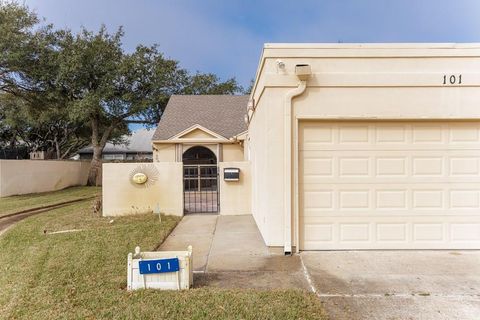 101 Santa Fe Drive, Rockport, TX 78382 - MLS#: 147939