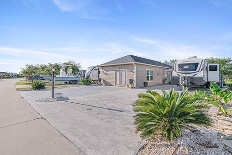 25 Augusta Cir, Aransas Pass, TX 78336 - MLS#: 147154