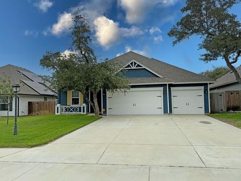 146 Norwood Oaks Dr, Rockport, TX 78382 - MLS#: 148020