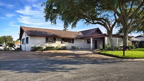 2204 Cape McCan St, Rockport, TX 78382 - MLS#: 144013