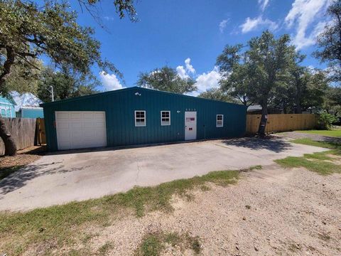 1502 S Hood St, Rockport, TX 78382 - MLS#: 146947