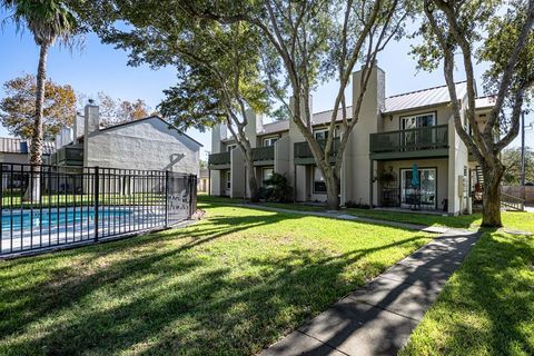 302 St Andrews Apt J -103, Rockport, TX 78382 - MLS#: 146910