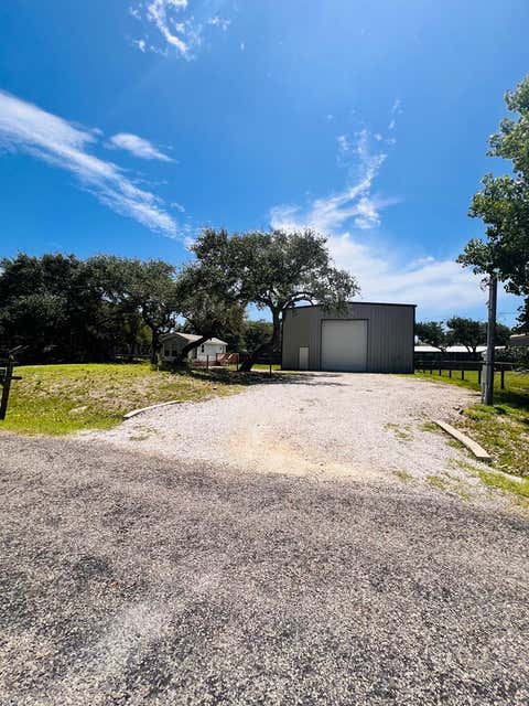 312 Traylor Ave, Rockport, TX 78382 - MLS#: 148308