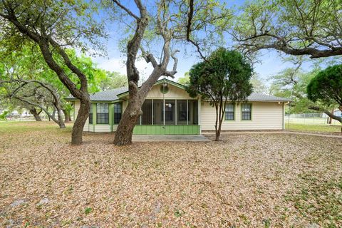 115 Lorena St, Rockport, TX 78382 - MLS#: 147911