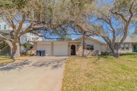 122 Palm Drive, Rockport, TX 78382 - MLS#: 147639