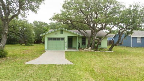 202 Retama Ln, Rockport, TX 78382 - MLS#: 148005