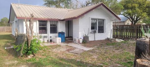 801 S Ann St, Rockport, TX 78382 - MLS#: 147756