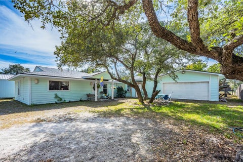 5 Circle Lake Dr, Rockport, TX 78382 - MLS#: 155117